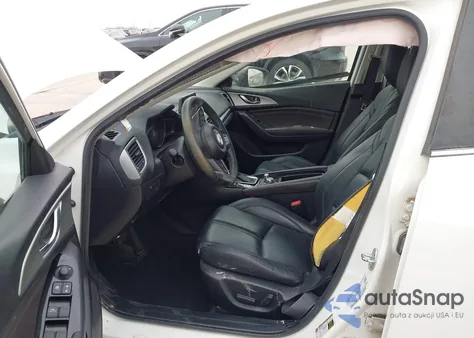 2018 Mazda Mazda3 Touring z USA, uszkodzony, nr VIN 3MZBN1V3XJM159669